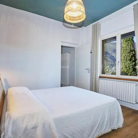 Talina - Vista E Parcheggio Privato
